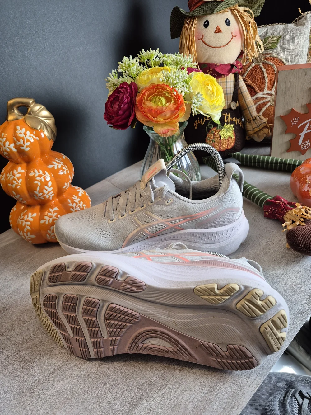 ASICS Women's Light Gray and Pink Running Shoes.Size 8